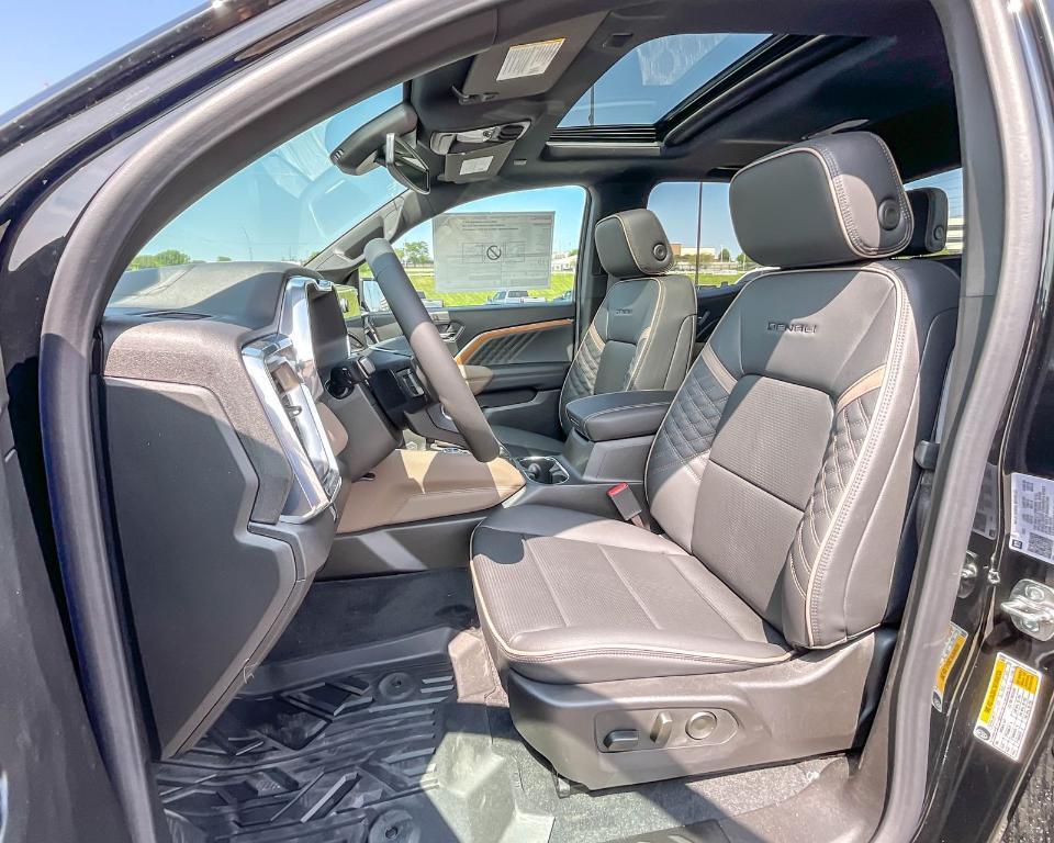 new 2025 GMC Canyon car, priced at $58,685