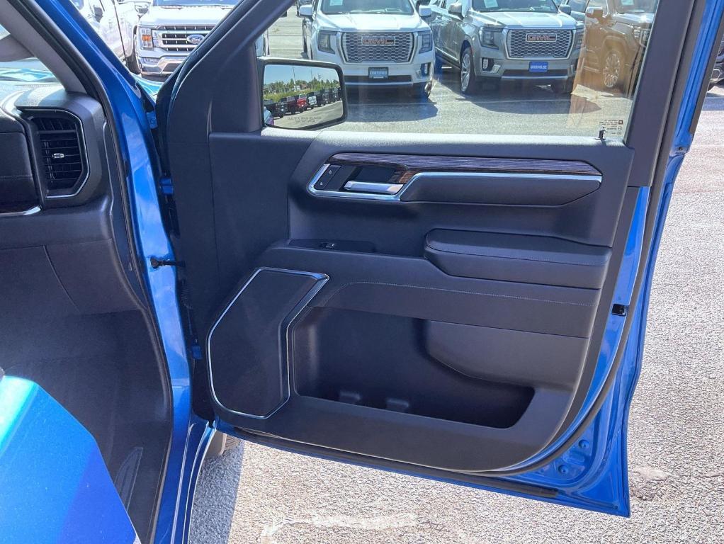used 2023 GMC Sierra 1500 car, priced at $44,527
