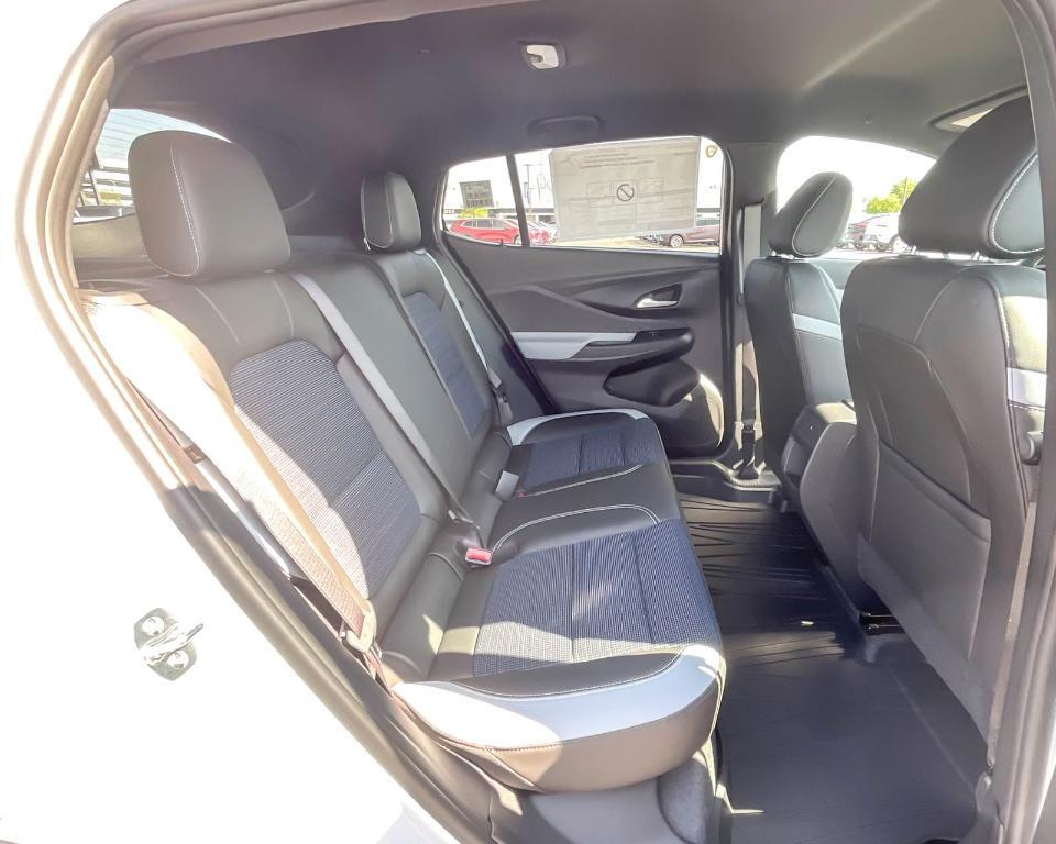 new 2025 Buick Envista car, priced at $27,334