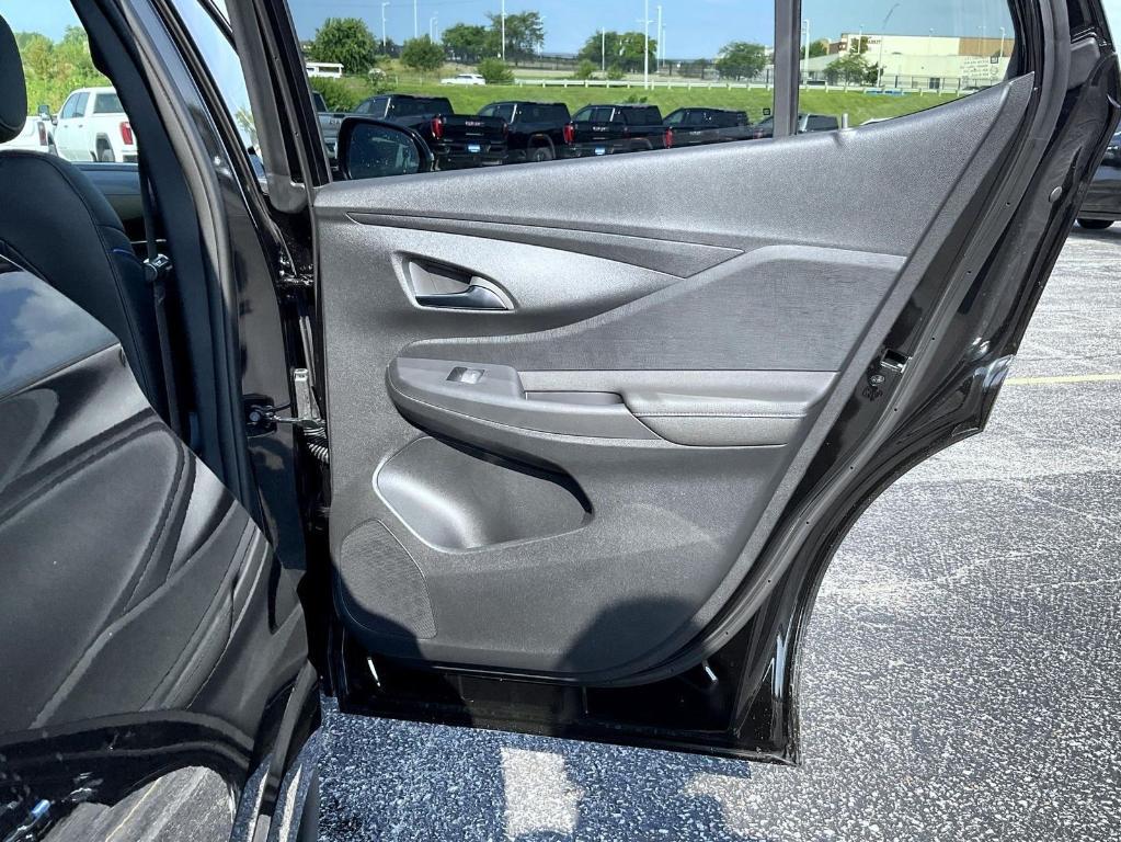 new 2025 Buick Envista car, priced at $29,513