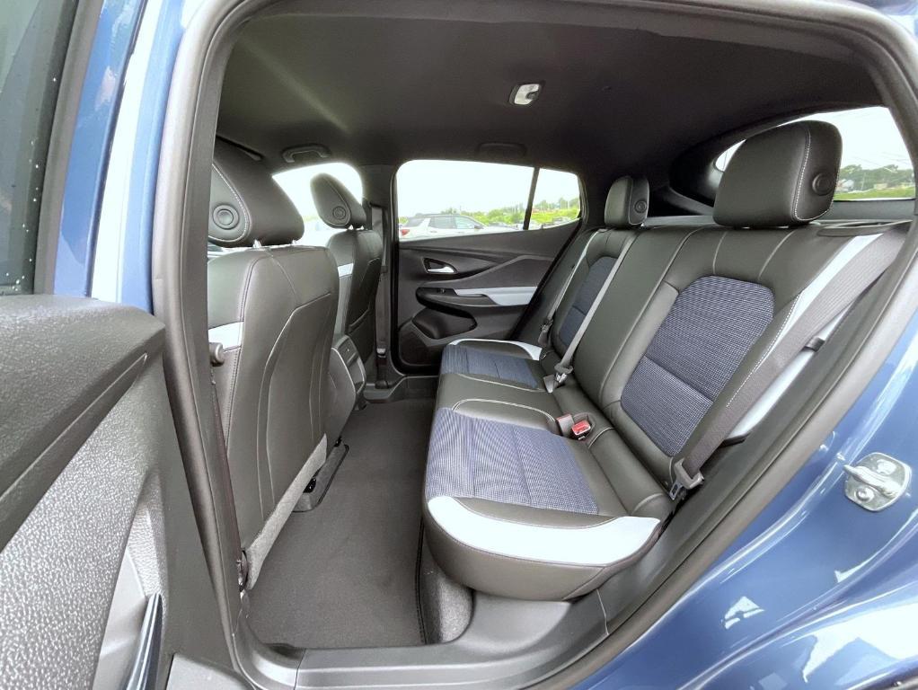 new 2025 Buick Envista car, priced at $26,984