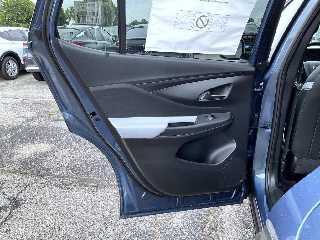 new 2025 Buick Envista car, priced at $26,984