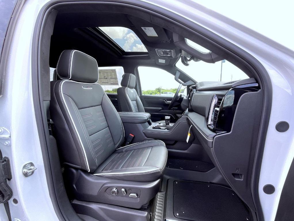 new 2025 GMC Sierra 1500 car, priced at $79,339