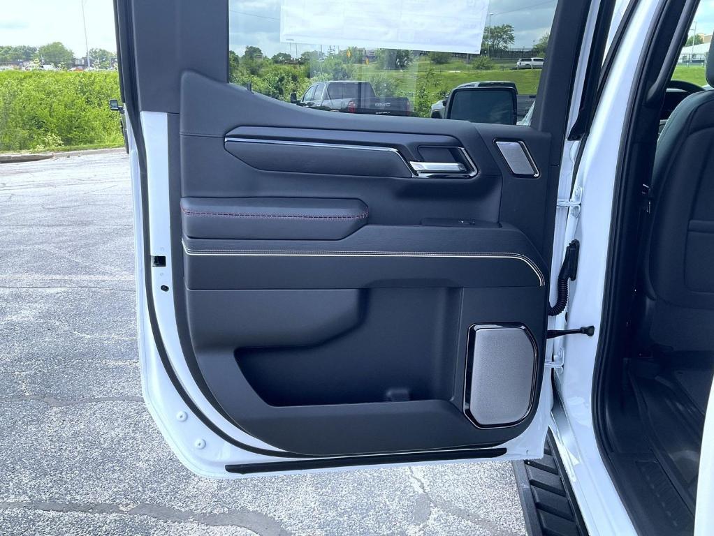 new 2025 GMC Sierra 1500 car, priced at $79,339