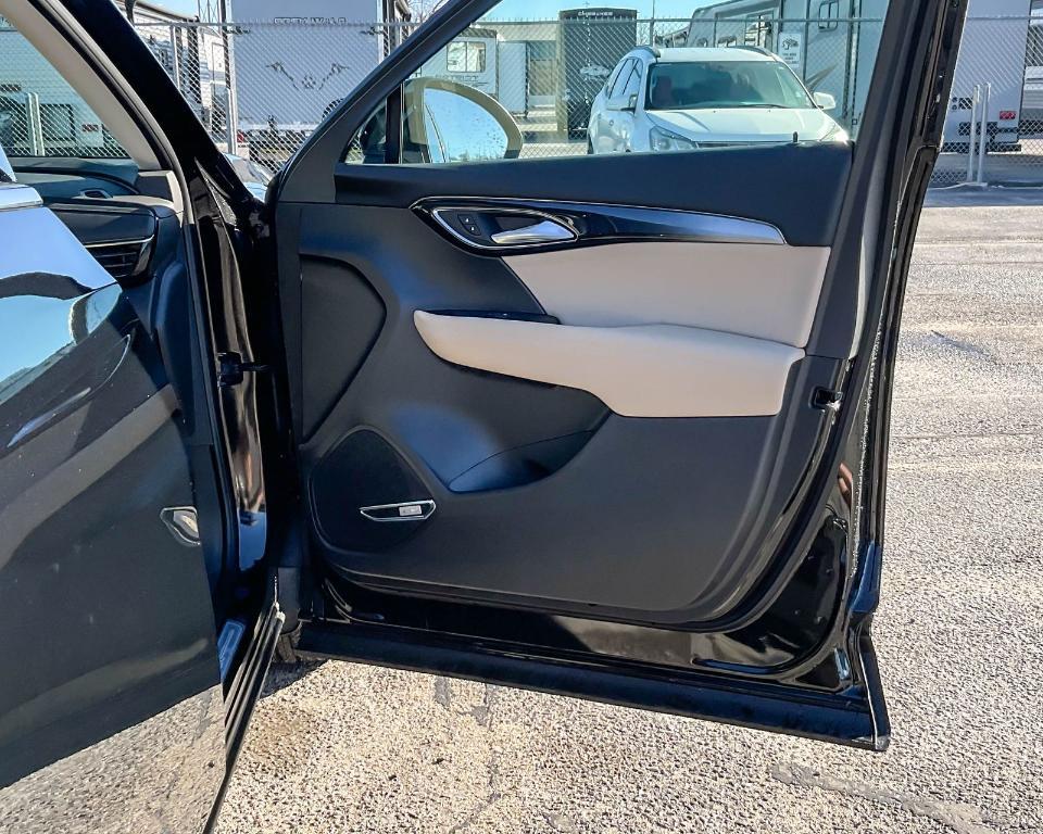new 2025 Buick Envision car, priced at $40,659