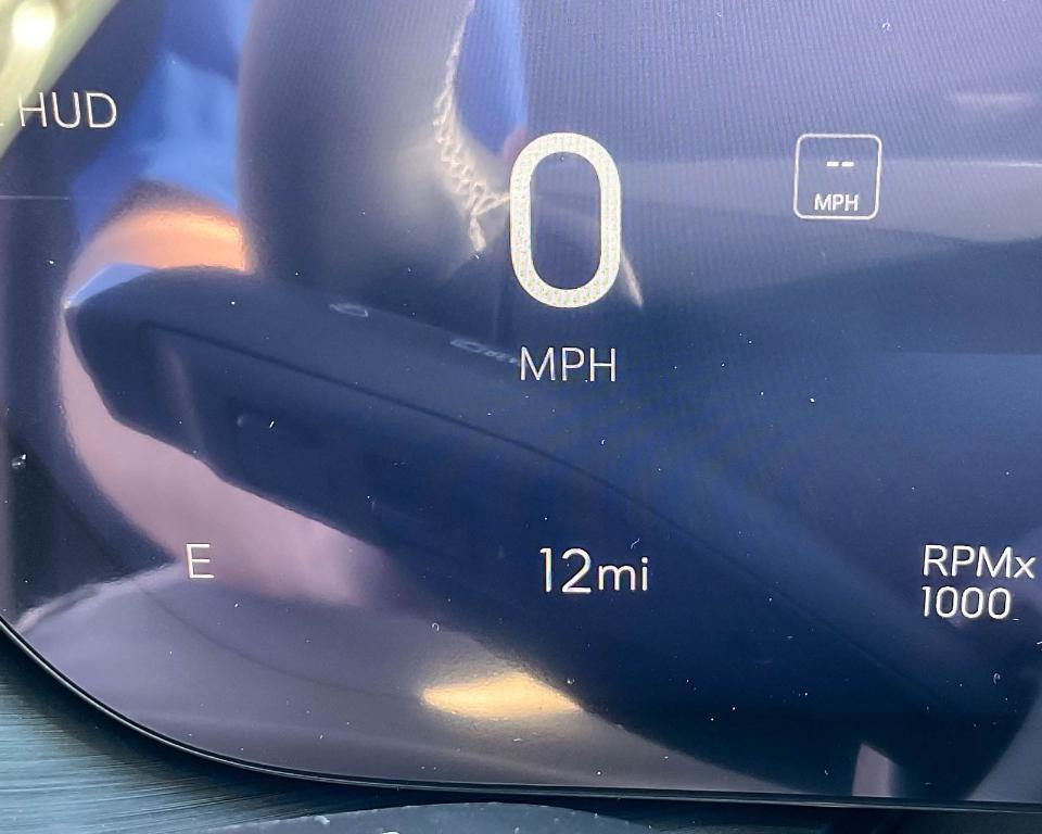 new 2025 Buick Envision car, priced at $40,659