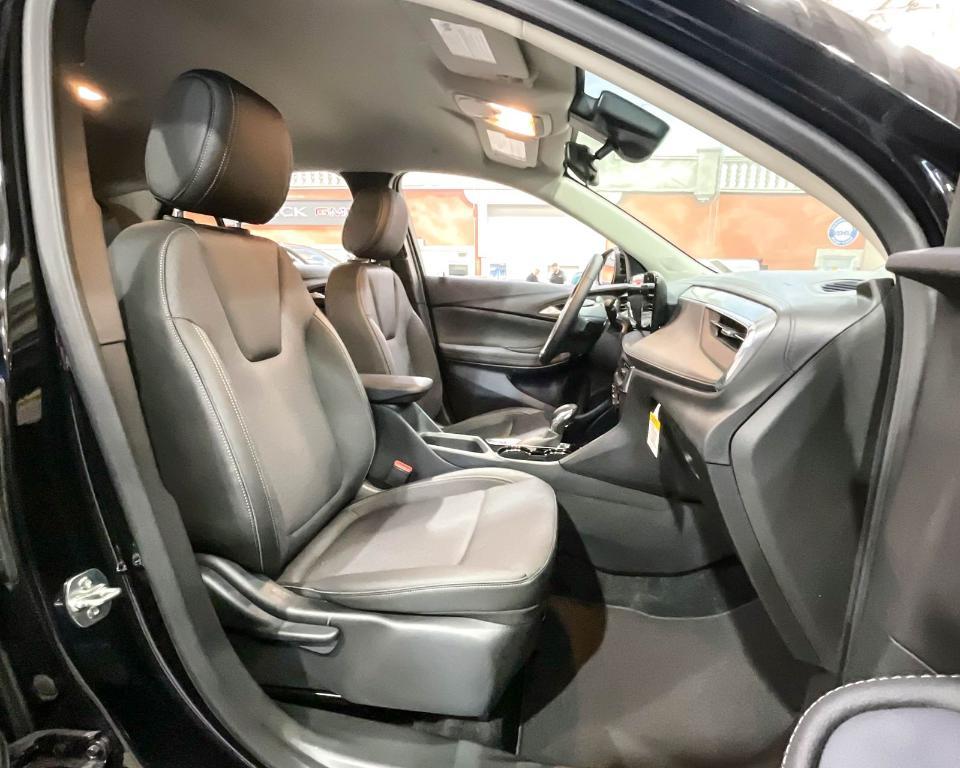 new 2024 Buick Encore GX car, priced at $26,111