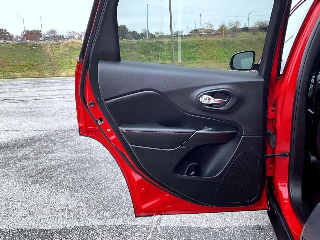 used 2019 Jeep Cherokee car, priced at $21,770