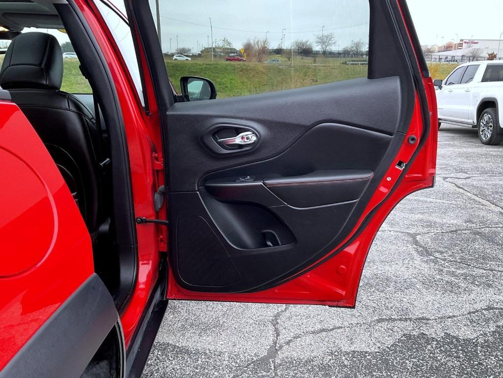 used 2019 Jeep Cherokee car, priced at $21,770