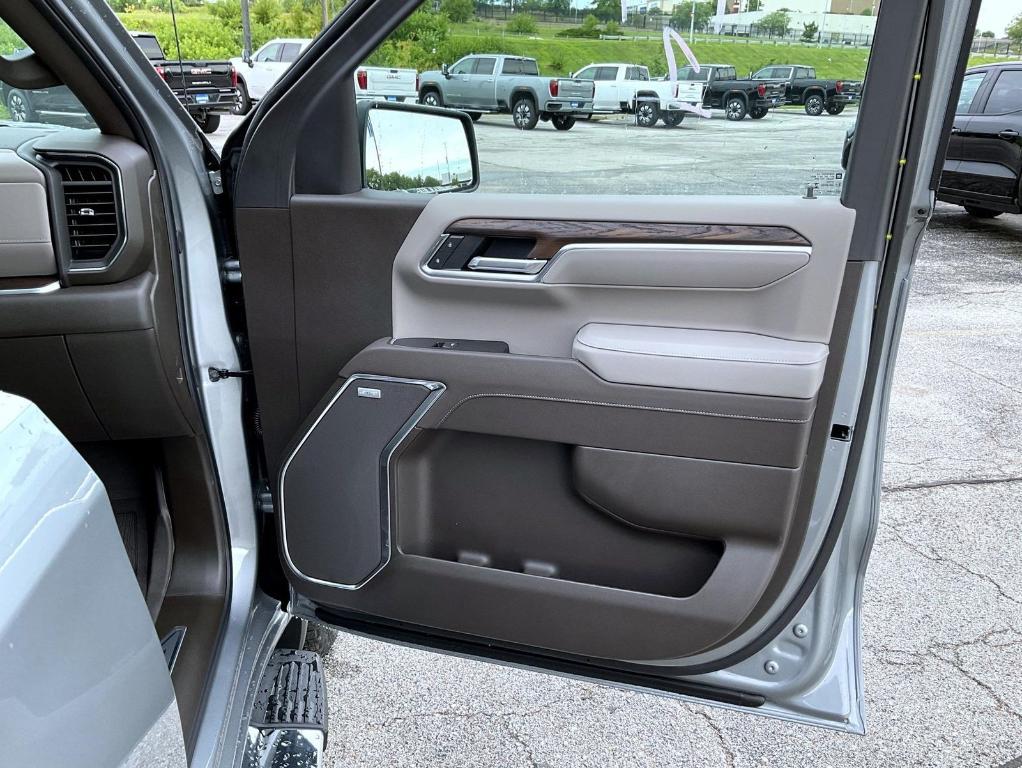 new 2025 GMC Sierra 1500 car, priced at $62,540