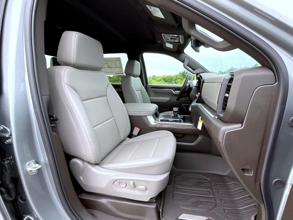 new 2025 GMC Sierra 1500 car, priced at $62,540