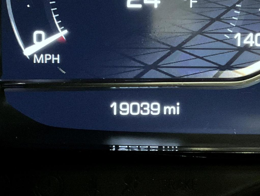 used 2024 GMC Yukon car, priced at $73,700