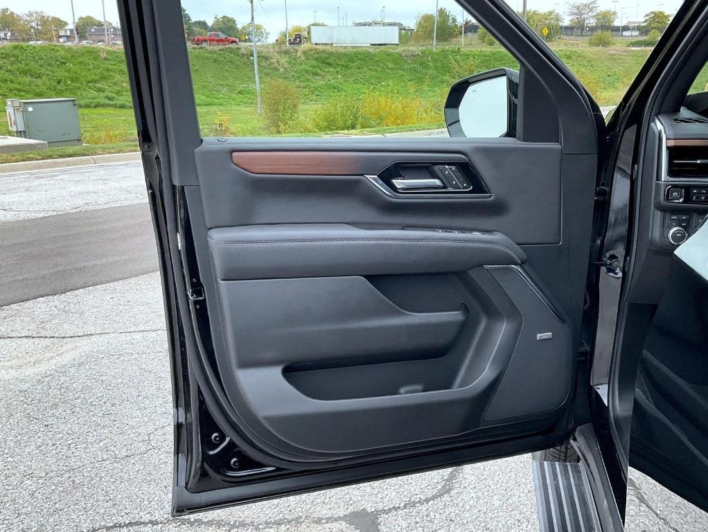 new 2025 GMC Yukon XL car, priced at $91,759