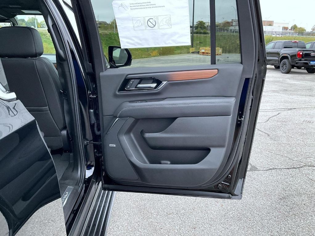 new 2025 GMC Yukon XL car, priced at $91,759