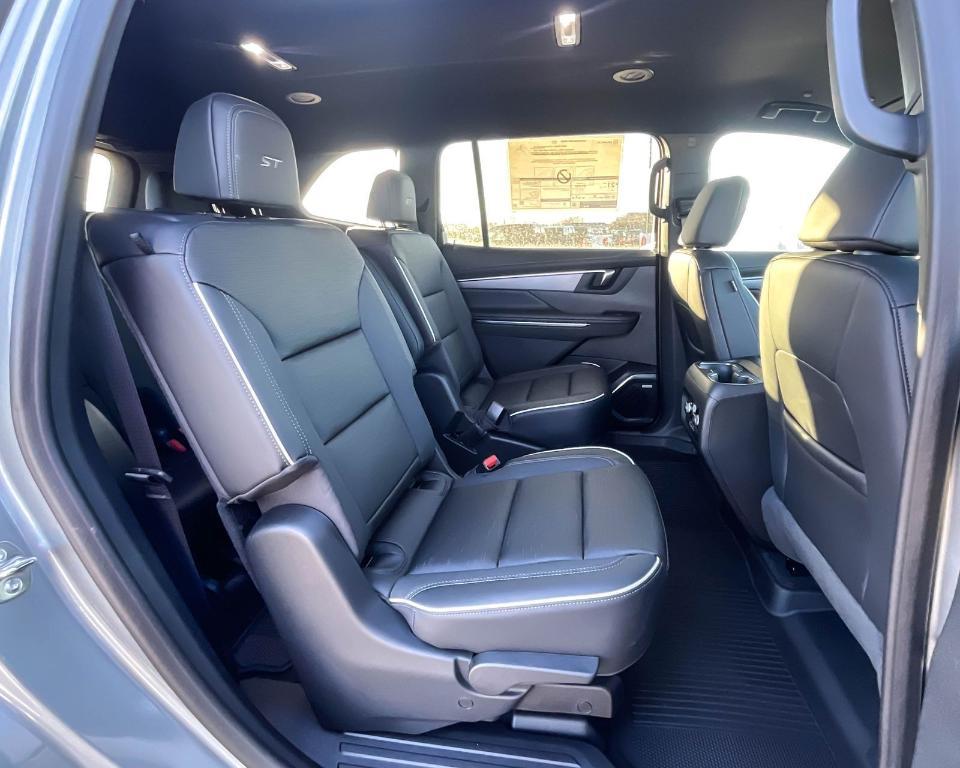new 2025 Buick Enclave car, priced at $51,119