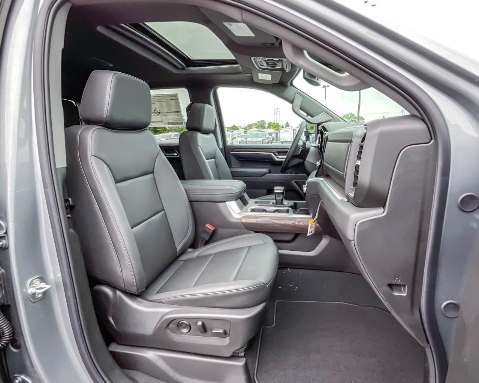new 2025 GMC Sierra 1500 car, priced at $68,169