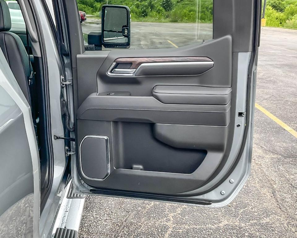 new 2025 GMC Sierra 1500 car, priced at $68,169