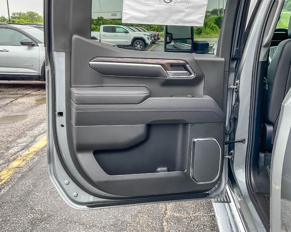 new 2025 GMC Sierra 1500 car, priced at $68,169