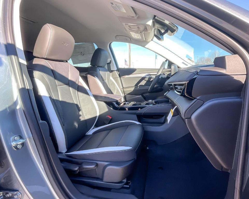 new 2025 Buick Envision car, priced at $42,539