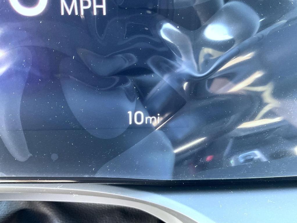 new 2025 Buick Envista car, priced at $26,393