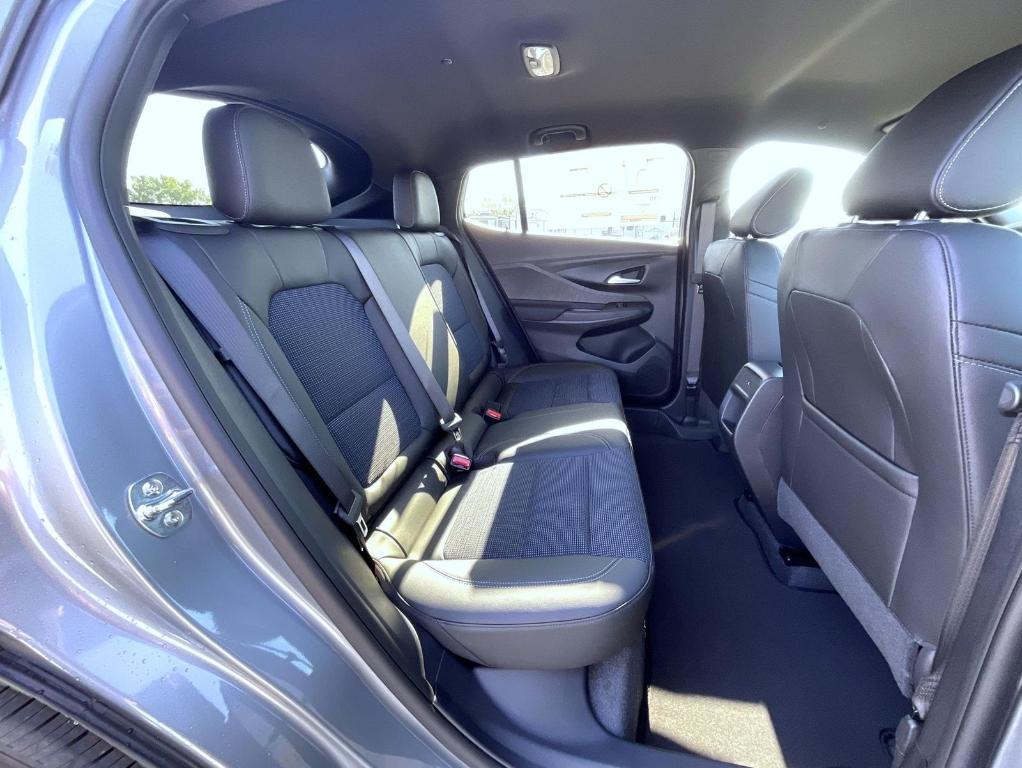new 2025 Buick Envista car, priced at $26,393