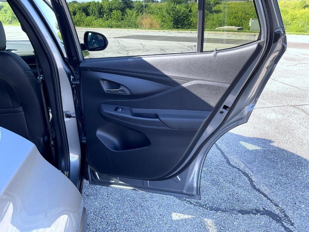 new 2025 Buick Envista car, priced at $26,393