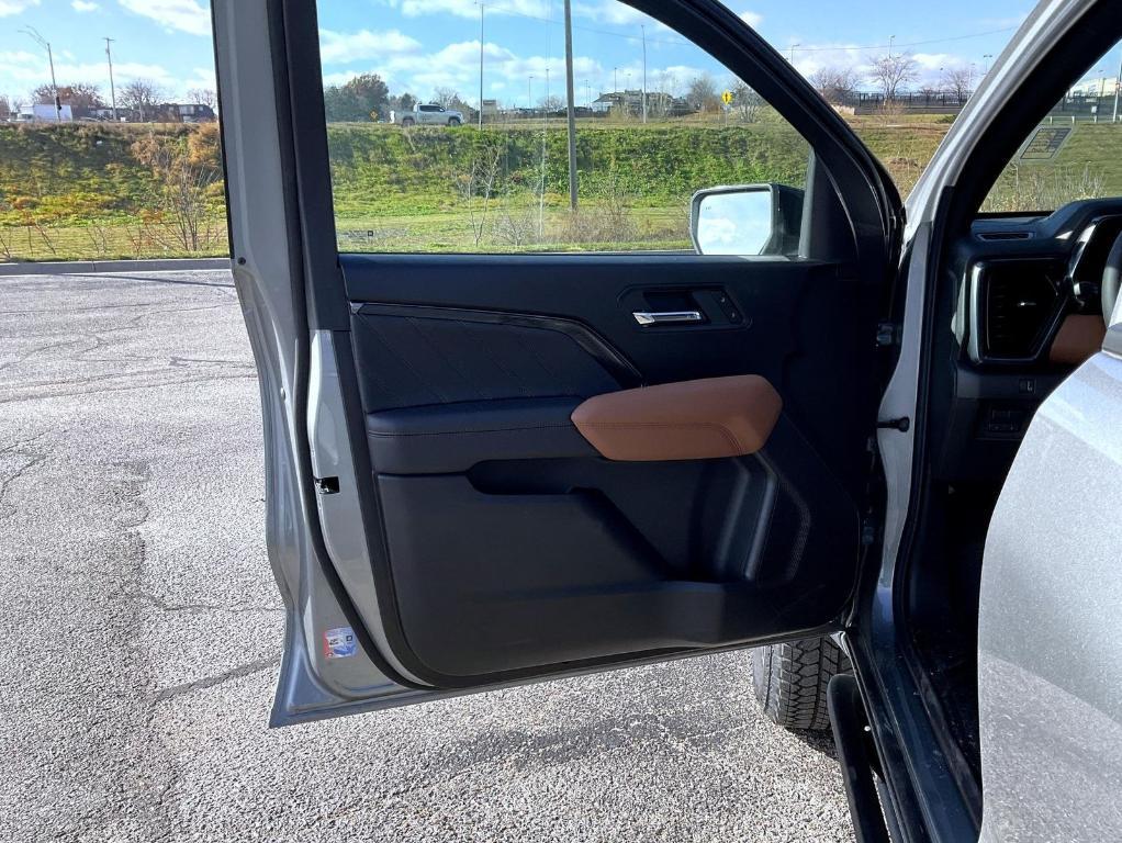 new 2025 GMC Canyon car, priced at $49,784