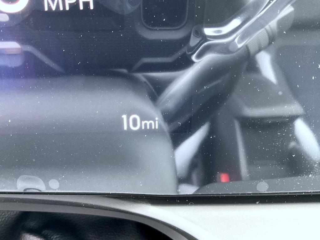 new 2025 Buick Envista car, priced at $25,936