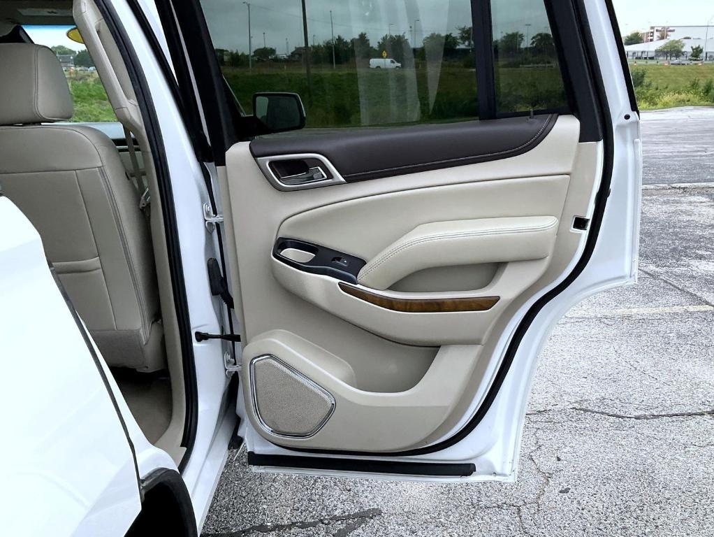 used 2020 GMC Yukon car, priced at $35,620