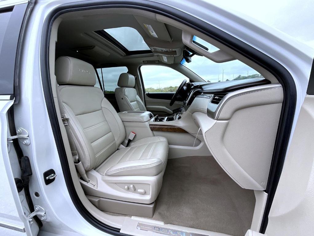 used 2020 GMC Yukon car, priced at $35,620