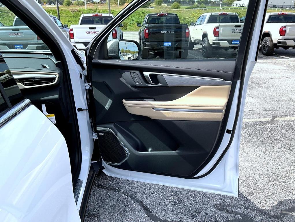 new 2026 Buick Enclave car, priced at $52,609