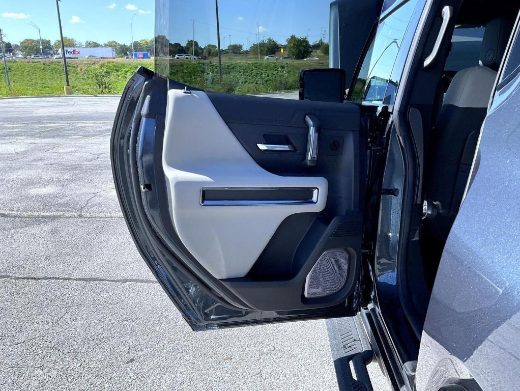 new 2026 GMC HUMMER EV SUV car, priced at $99,913