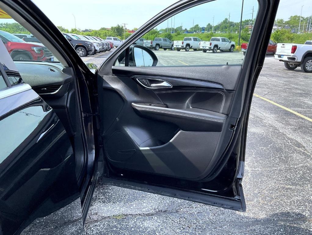 used 2022 Buick Envision car, priced at $28,670