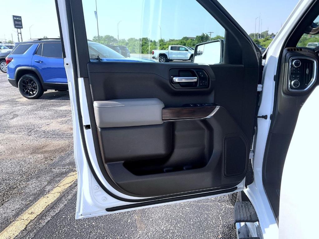 used 2021 GMC Sierra 1500 car, priced at $39,989