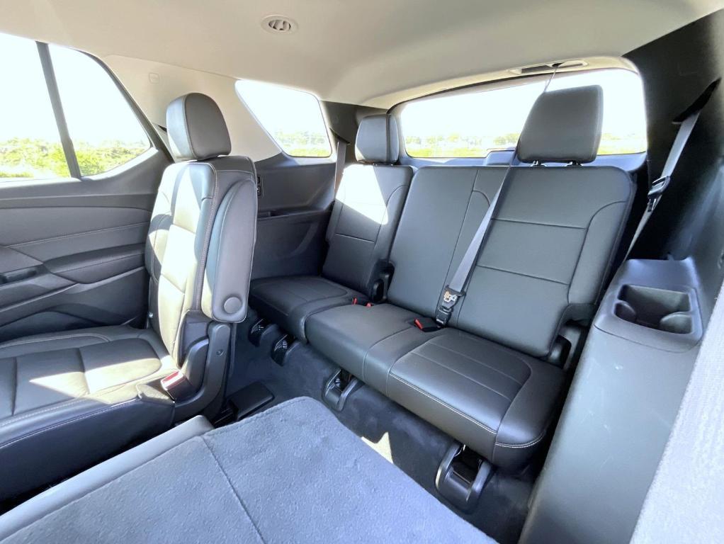 used 2021 Chevrolet Traverse car, priced at $31,670