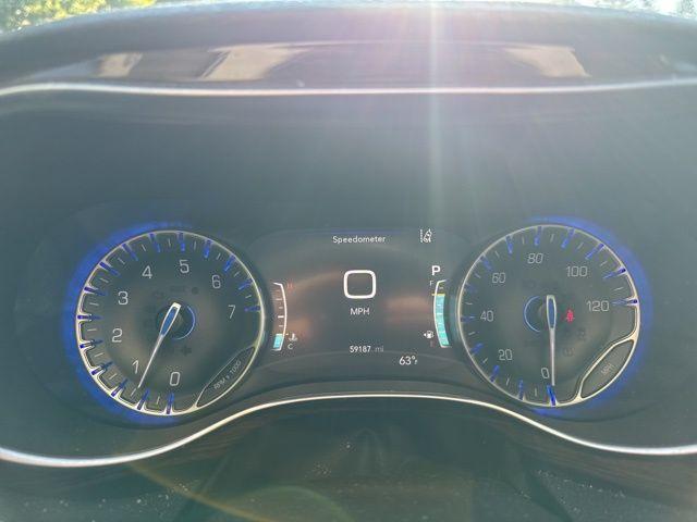 used 2022 Chrysler Pacifica car