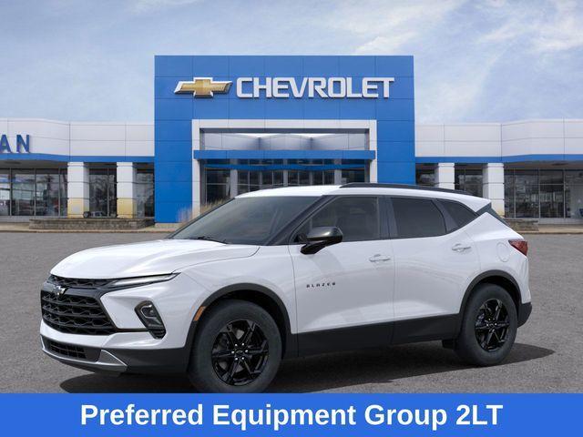 new 2025 Chevrolet Blazer car, priced at $32,680