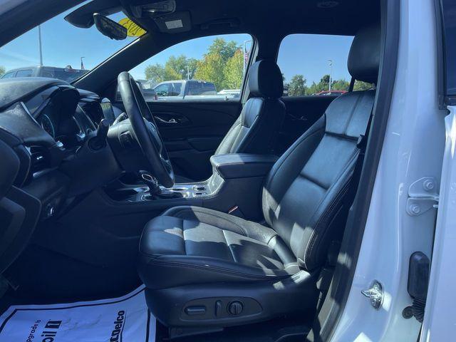used 2023 Chevrolet Traverse car, priced at $31,490