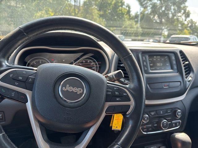 used 2016 Jeep Cherokee car, priced at $10,995