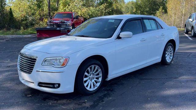 used 2014 Chrysler 300 car