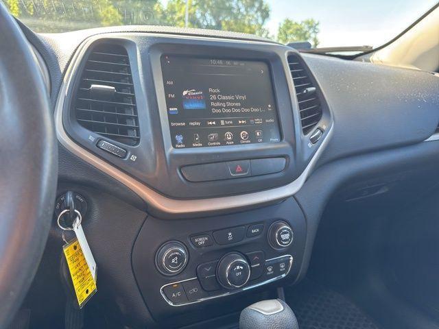 used 2016 Jeep Cherokee car, priced at $10,995
