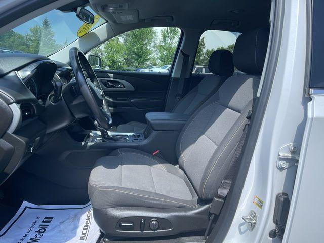 used 2021 Chevrolet Traverse car, priced at $26,249