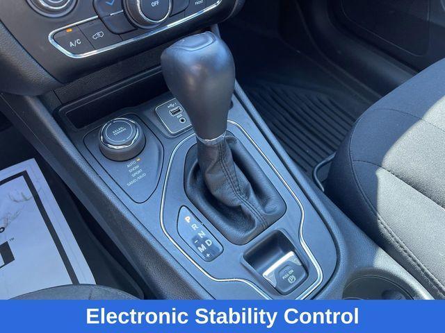 used 2019 Jeep Cherokee car, priced at $17,995
