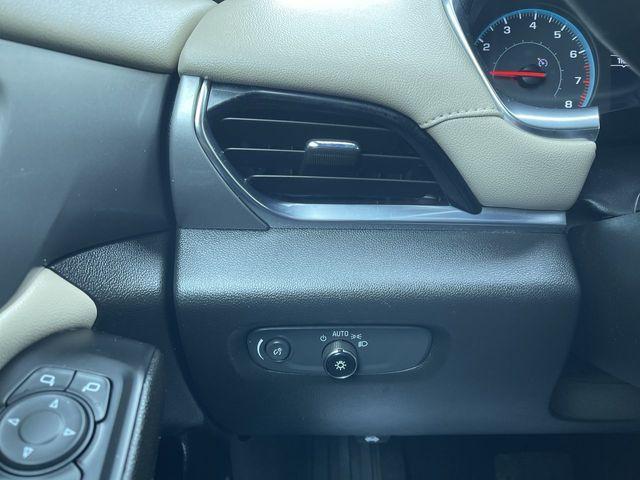 used 2023 Chevrolet Traverse car, priced at $28,495