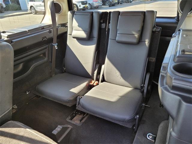 used 2016 Land Rover LR4 car, priced at $11,777