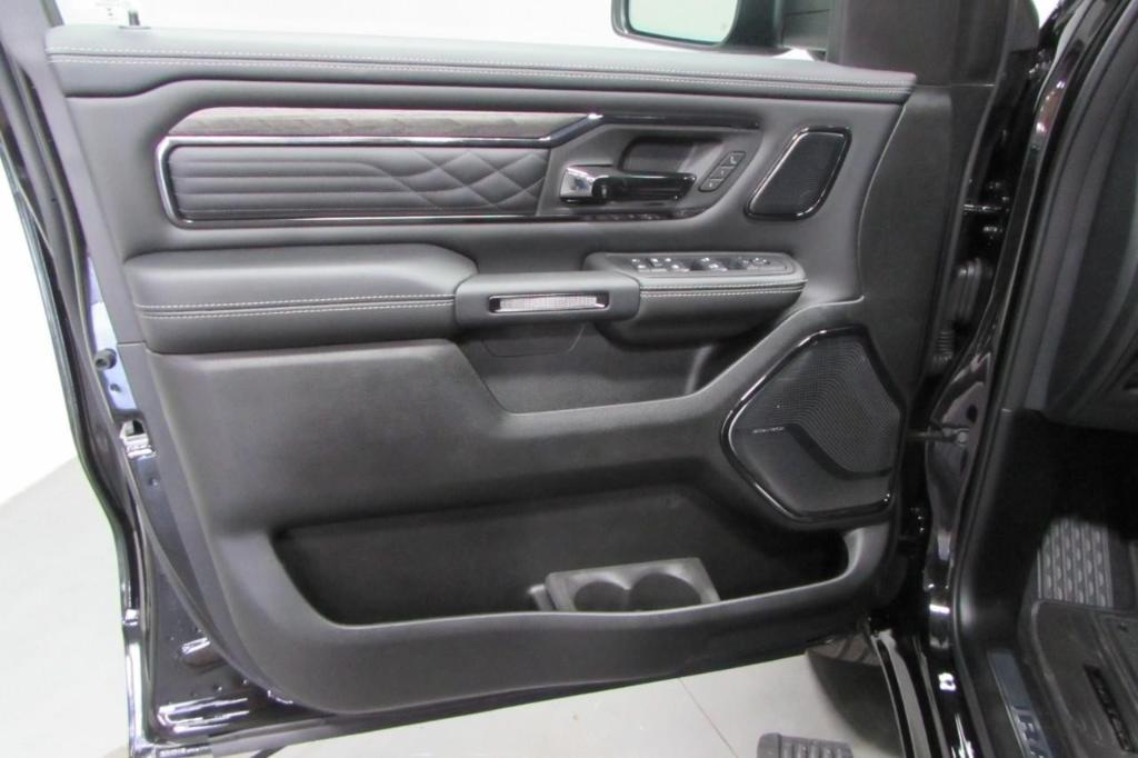 new 2025 Ram 1500 car