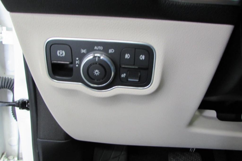 used 2020 Mercedes-Benz GLB 250 car, priced at $24,888
