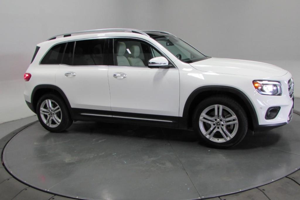 used 2020 Mercedes-Benz GLB 250 car, priced at $24,888
