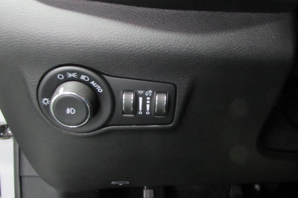 new 2025 Jeep Compass car, priced at $32,383