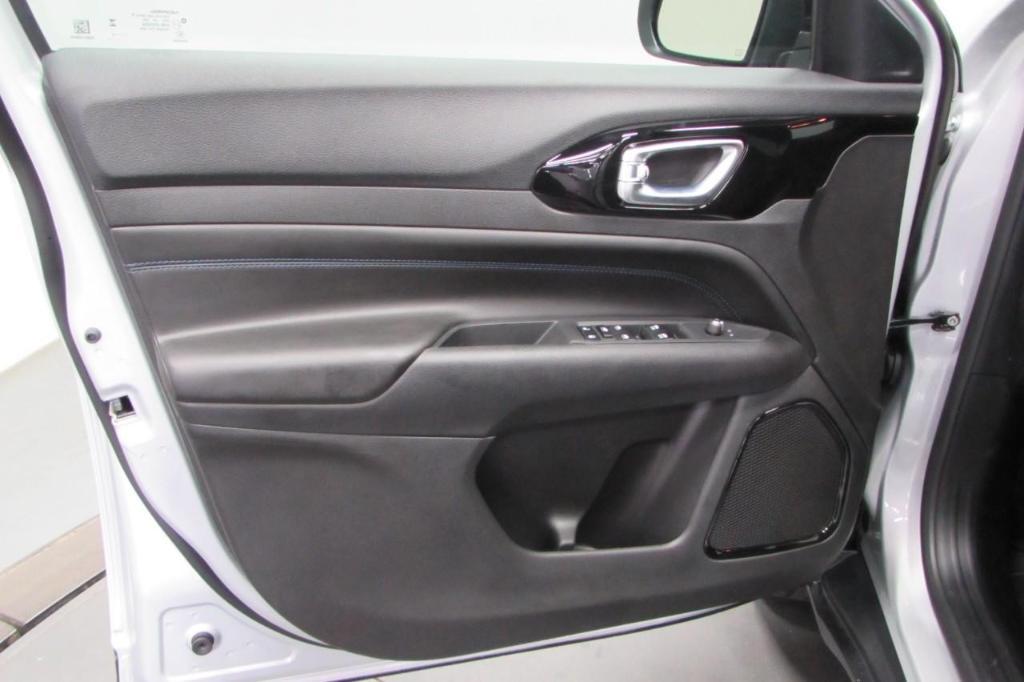 new 2025 Jeep Compass car, priced at $32,383